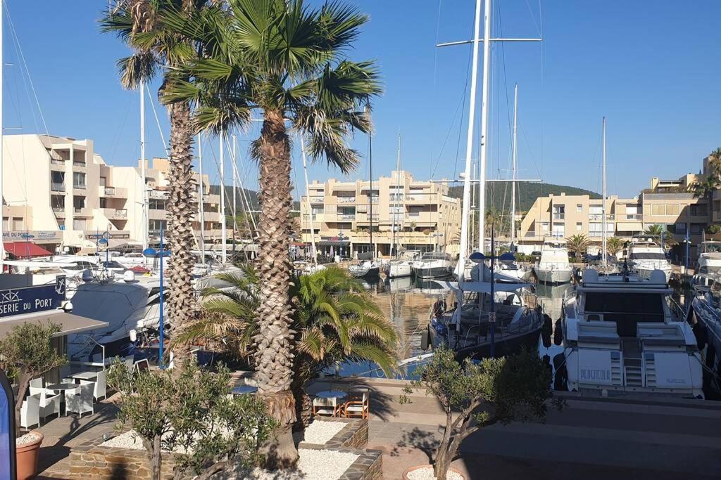 Face Mer Entre Plage Et Marina Bormes-les-Mimosas Extérieur photo