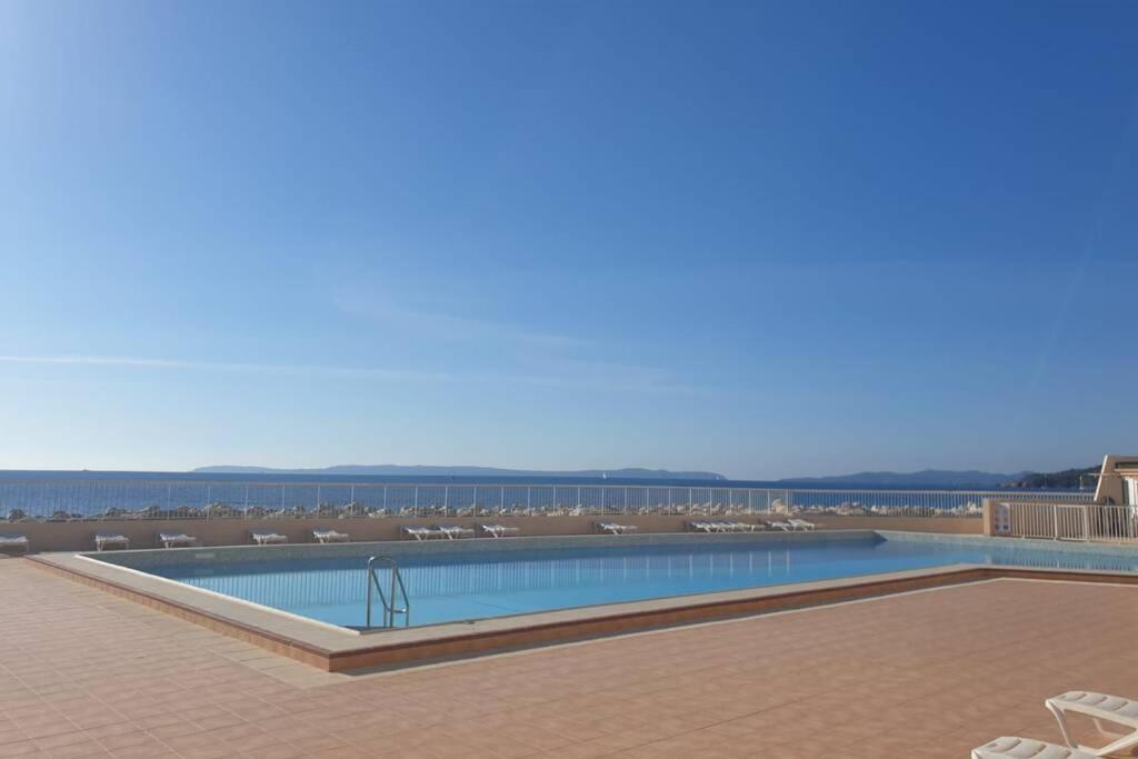 Face Mer Entre Plage Et Marina Bormes-les-Mimosas Extérieur photo
