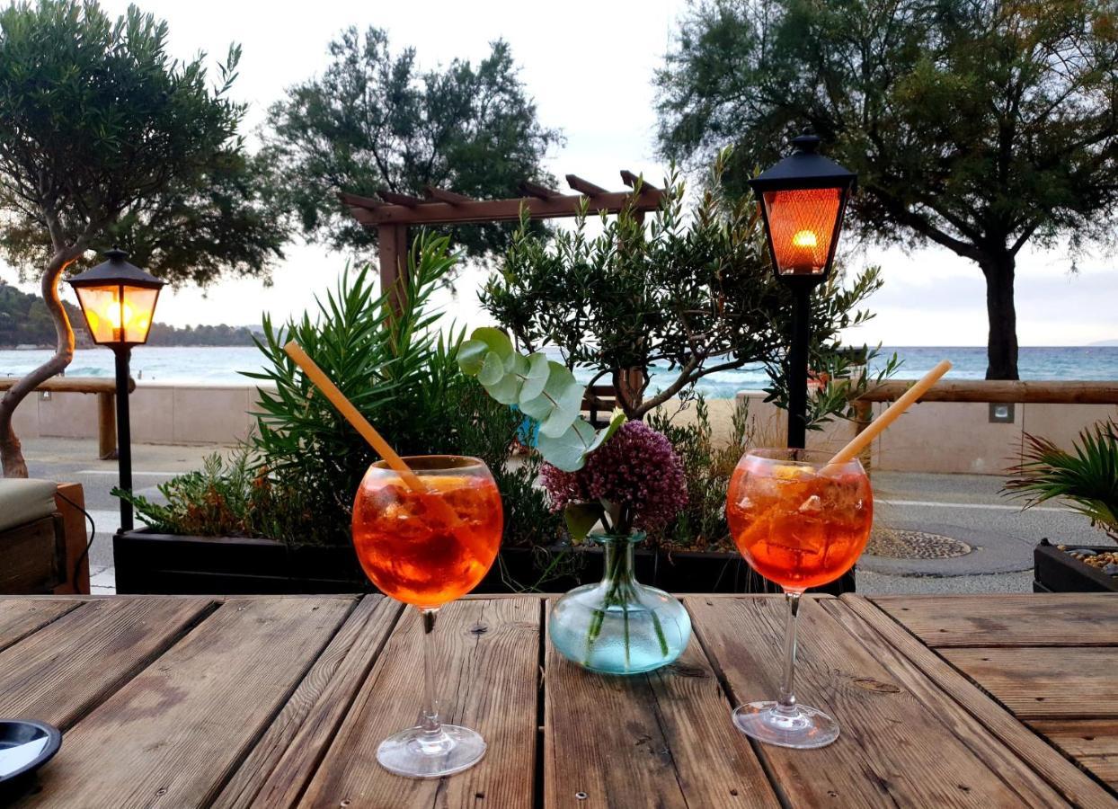 Face Mer Entre Plage Et Marina Bormes-les-Mimosas Extérieur photo